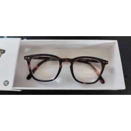 IZIPIZY Trendy & Engaging Reading glasses +3.0 (Used but new condition)